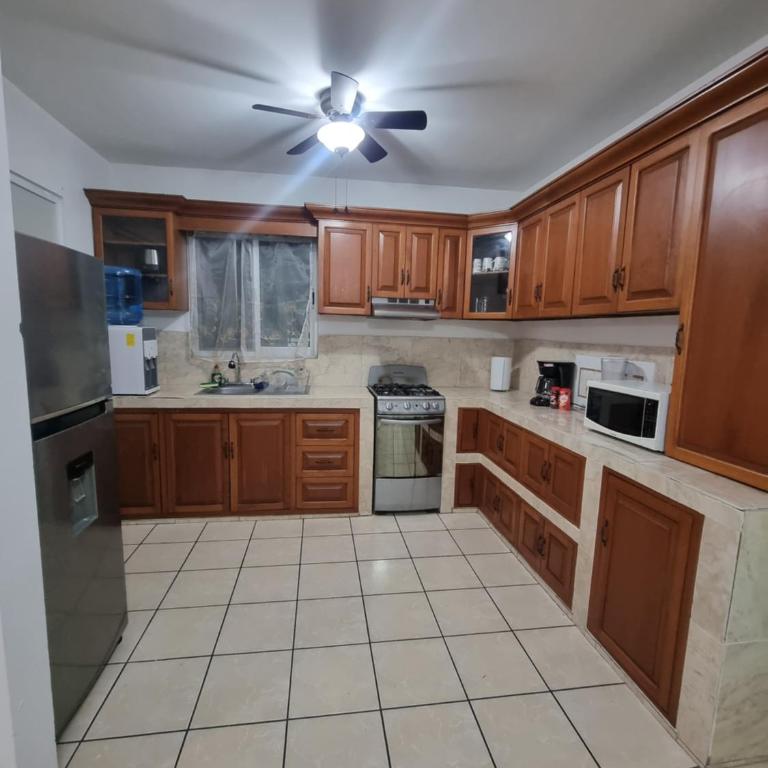 Ideal location! Apartment 2 blocks from the Malecón - Two-Bedroom Apartment - 9