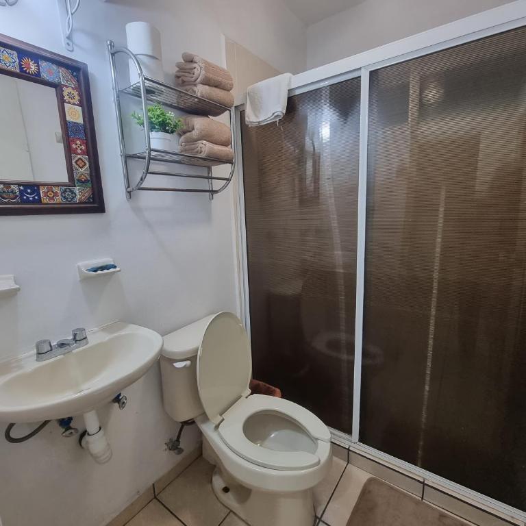 Ideal location! Apartment 2 blocks from the Malecón - Two-Bedroom Apartment - 16