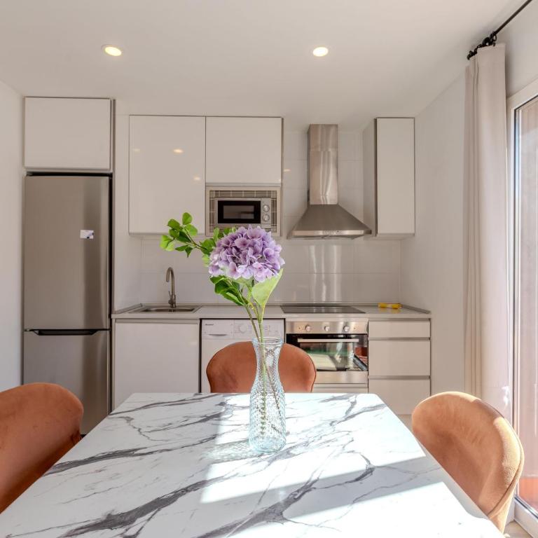 Bright and Fantastic 1H - Madrid Rio Apartment D - One-Bedroom Apartment - 7