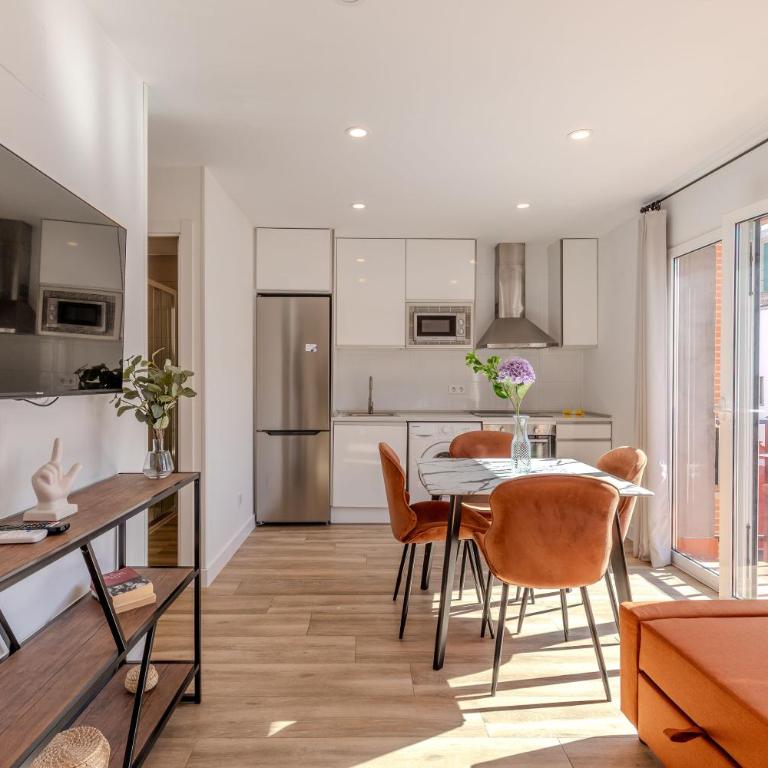 Bright and Fantastic 1H - Madrid Rio Apartment D - One-Bedroom Apartment - 2
