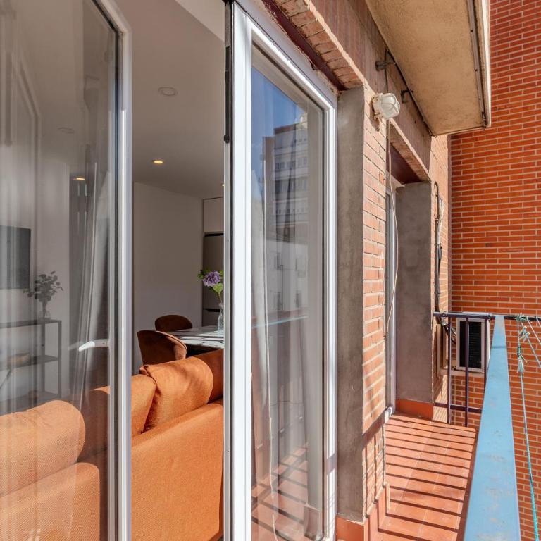 Bright and Fantastic 1H - Madrid Rio Apartment D - One-Bedroom Apartment - 4