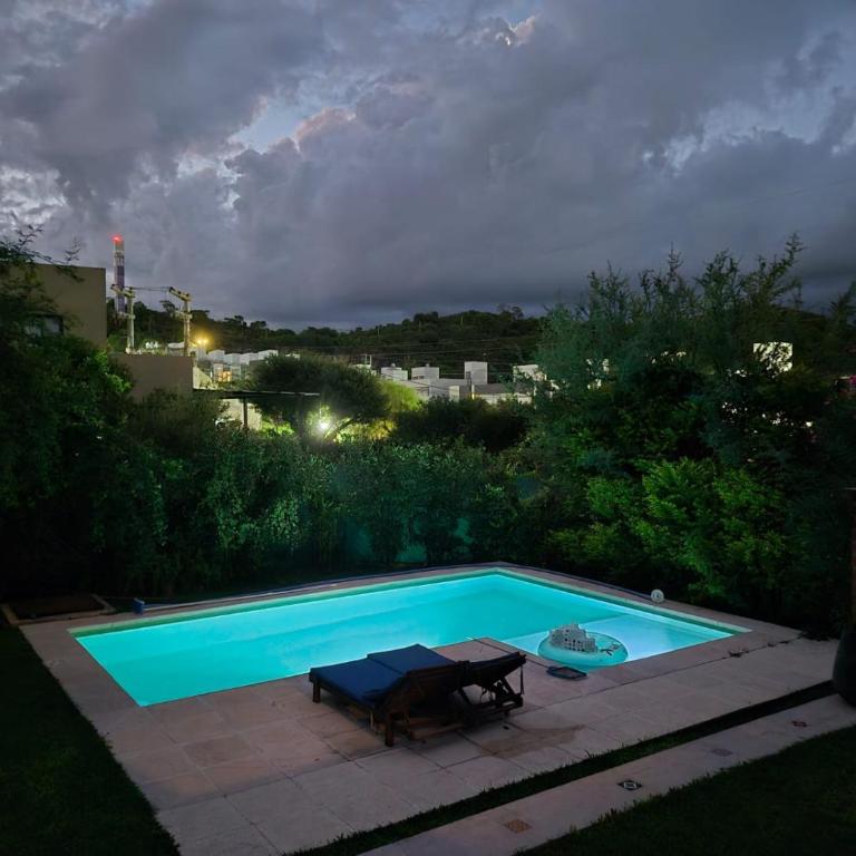 Casa con pileta en las sierras - Three-Bedroom House - 57