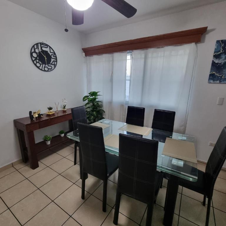 Ideal location! Apartment 2 blocks from the Malecón - Two-Bedroom Apartment - 6