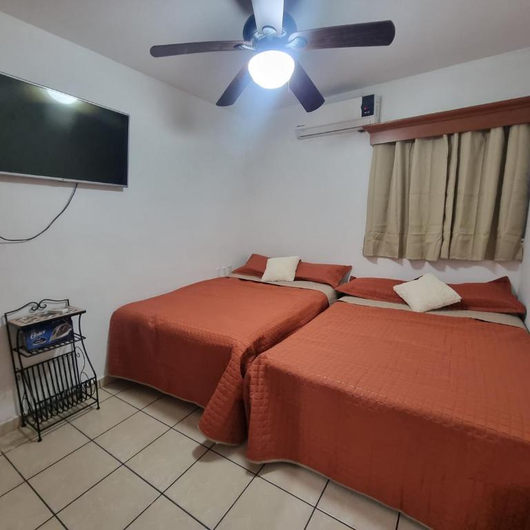 Ideal location! Apartment 2 blocks from the Malecón - Two-Bedroom Apartment - 10