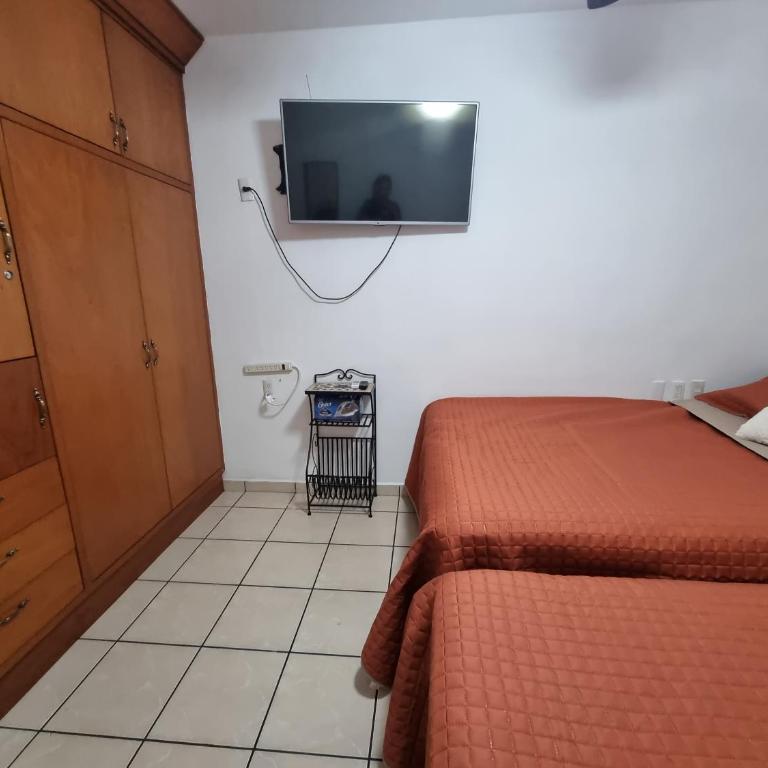 Ideal location! Apartment 2 blocks from the Malecón - Two-Bedroom Apartment - 11
