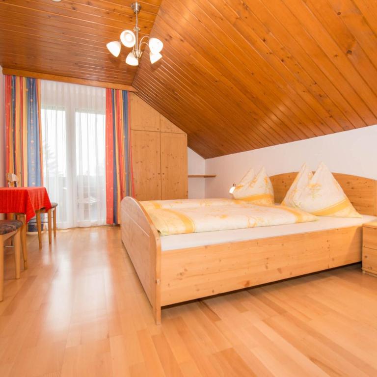 Ferienwohnungen Kolbitsch - Apartment mit 3 Schlafzimmern und Balkon - 7