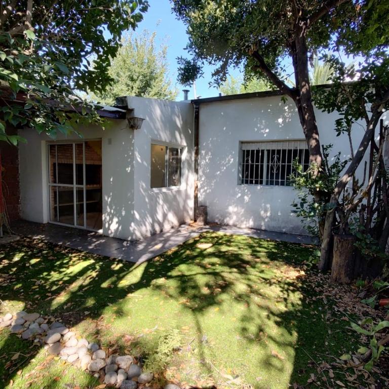 Casa PH con jardín y parrilla 3 ambientes - Apartamento de 1 dormitorio - 11