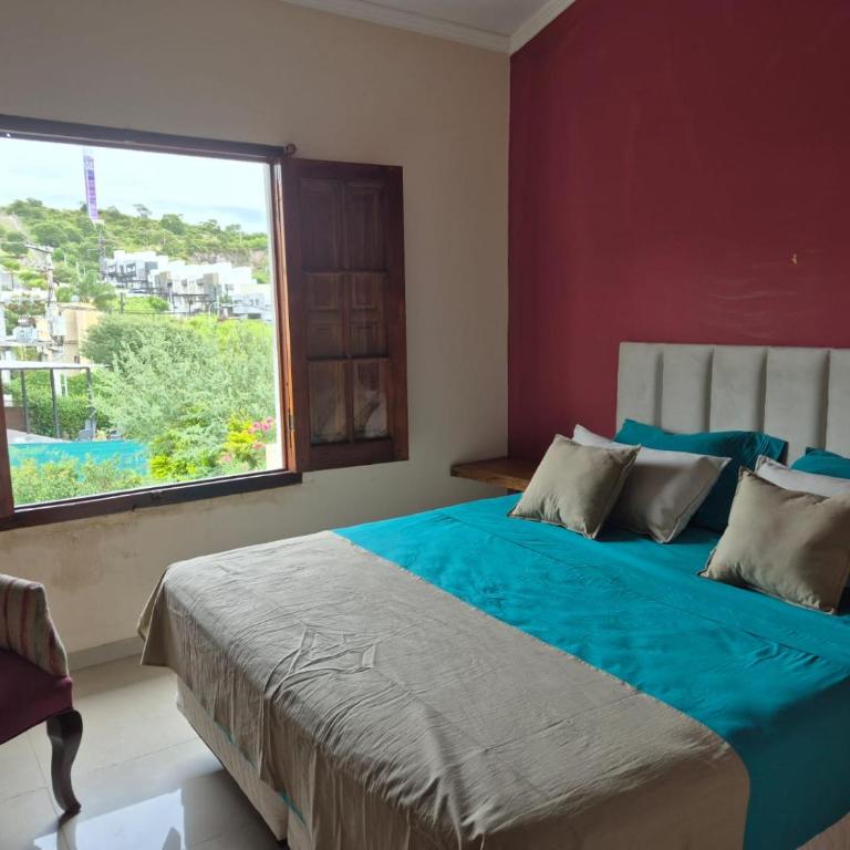 Casa con pileta en las sierras - Three-Bedroom House - 39