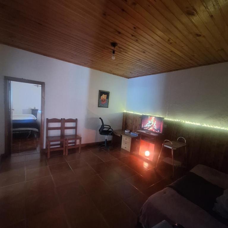 Casa amplia cerca del centro Con jardin parrilla y parking - Room #1585314801 - 10