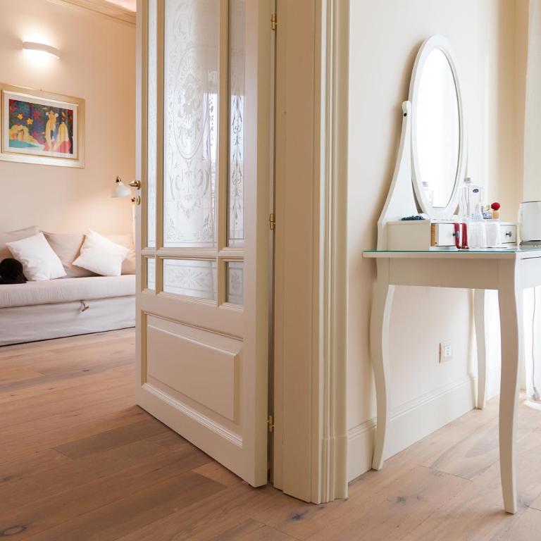 Il Leone Blu - King Suite with Balcony - 11