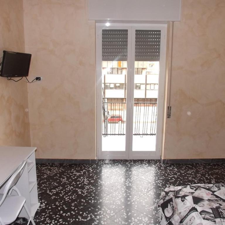 Bed And Breakfast Il Subacqueo - Family Room with Balcony - 3