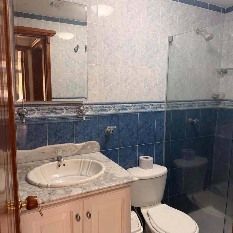 Apartamento Rodadero Con Vista al Mar Edificio Karey 404 - Three-Bedroom Apartment - 9