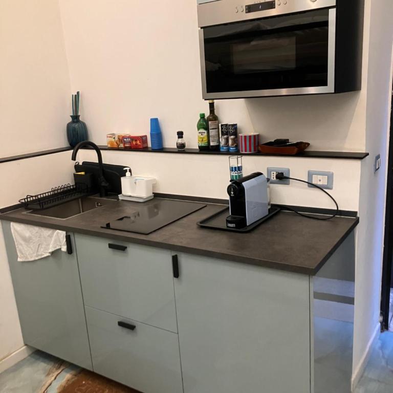 Poliziano destra 8 - Appartamento con 1 Camera da Letto - 2
