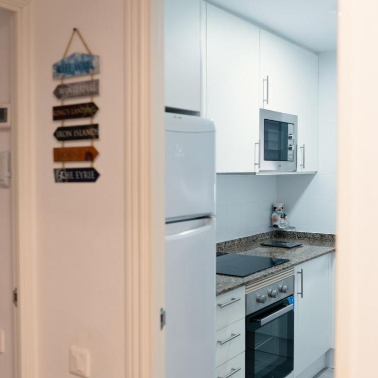 SeaHomes Vacations - CORAL SUN in Fenals Beach - Apartamento de 2 dormitorios - 12