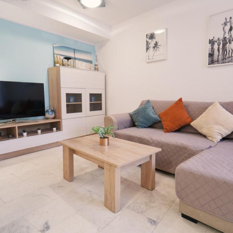 SeaHomes Vacations - Sabanell Dreamplace apt with PKG - Apartamento de 2 dormitorios - 3