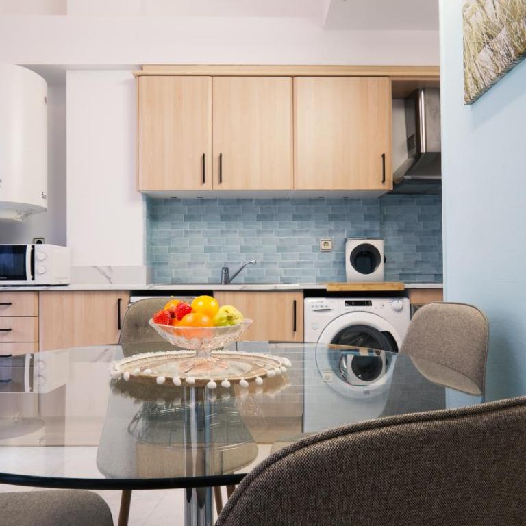 SeaHomes Vacations - Sabanell Dreamplace apt with PKG - Apartamento de 2 dormitorios - 4