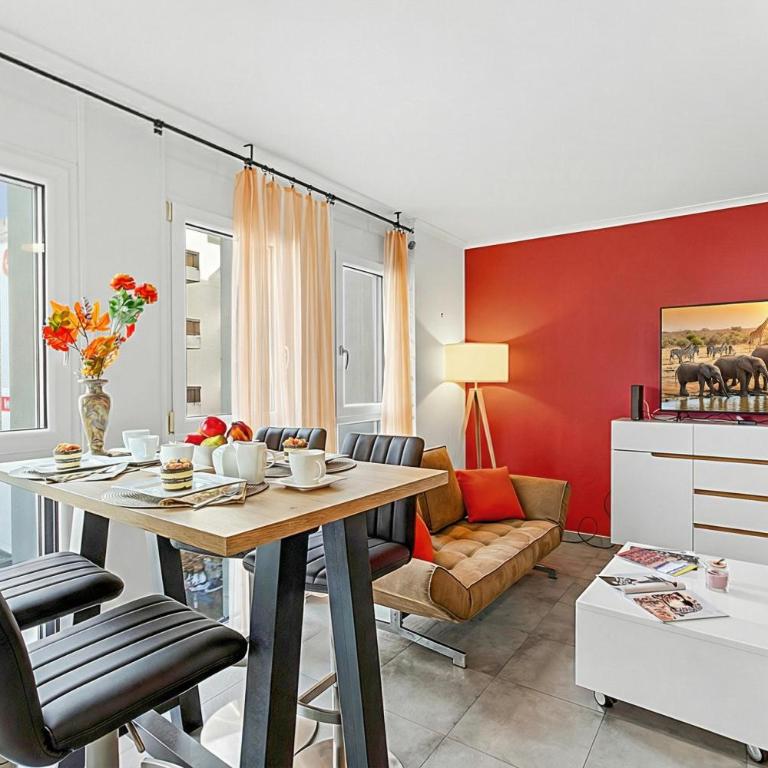 Locarno Centro Apartment 2BR with Private Garage - Happy Rentals - Apartamento con balcón - 16