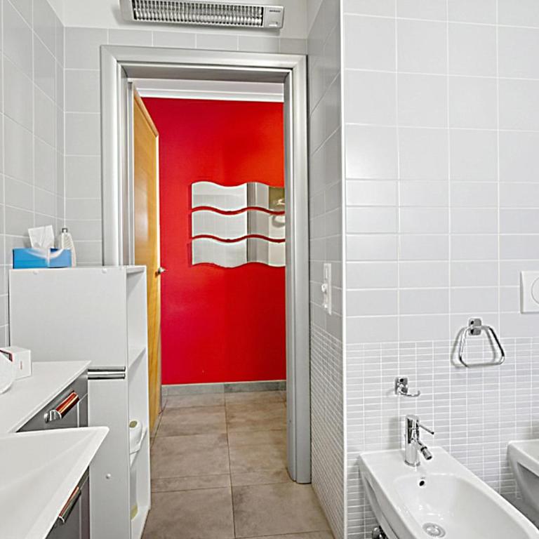 Locarno Centro Apartment 2BR with Private Garage - Happy Rentals - Apartamento con balcón - 25
