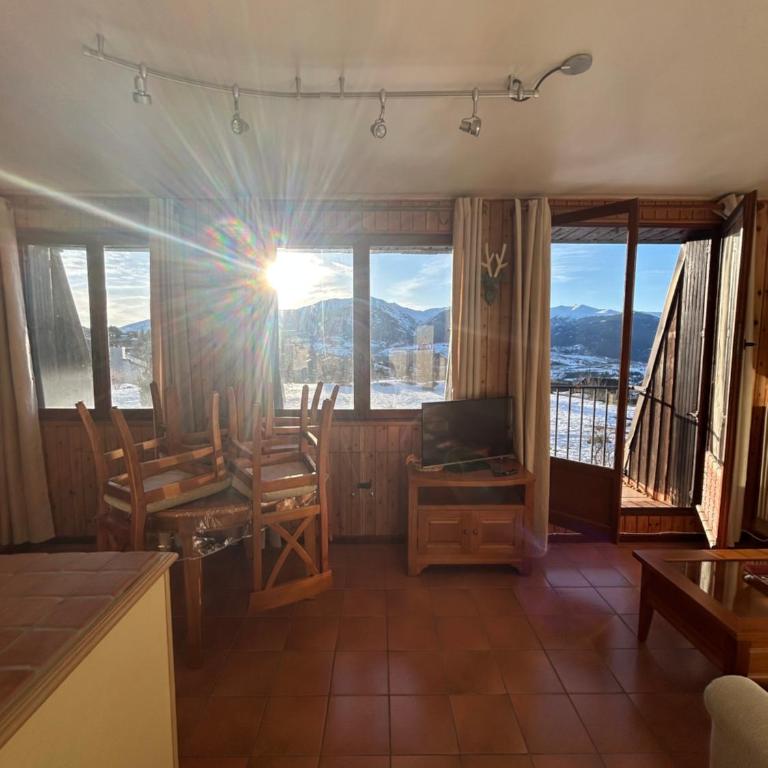 Appartement Cosy avec Vue Montagne, Balcon & Parking Gratuit - Appartement 1 Chambre - 13