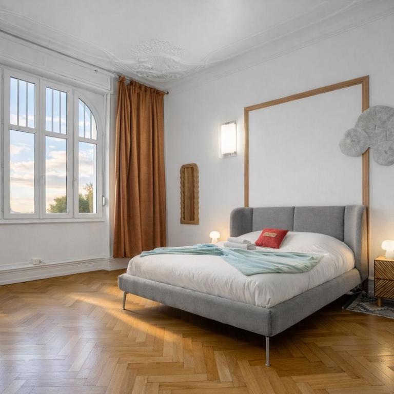 Luxurious central apartment Strasbourg center - Four-Bedroom Luxury Apartment - 17