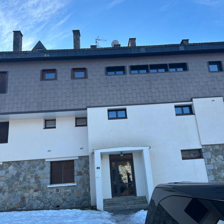 Appartement Cosy avec Vue Montagne, Balcon & Parking Gratuit - Appartement 1 Chambre - 2