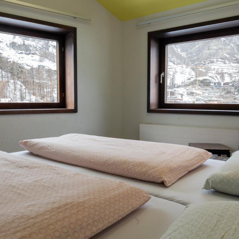 Zermatt Youth Hostel - Doppelzimmer mit eigenem Bad - 3