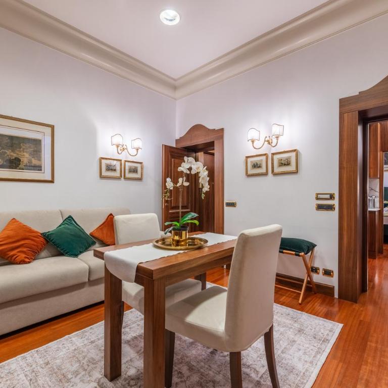 Pantheon Antique Suite - Queen Suite - 1