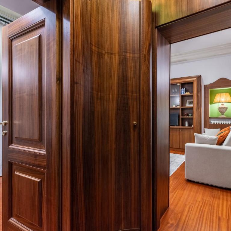 Pantheon Antique Suite - Queen Suite - 9