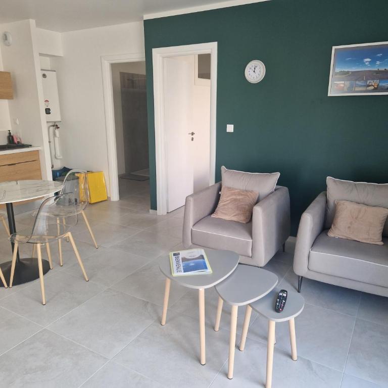 Le jas fleuri - Appartement 1 Chambre - Vue sur Jardin - 43
