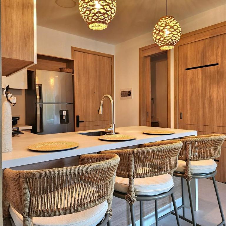 Con jacuzzi privado, laguna y Paddle board - Three-Bedroom Apartment - 19