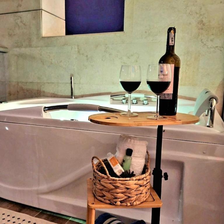 Con jacuzzi privado, laguna y Paddle board - Three-Bedroom Apartment - 15