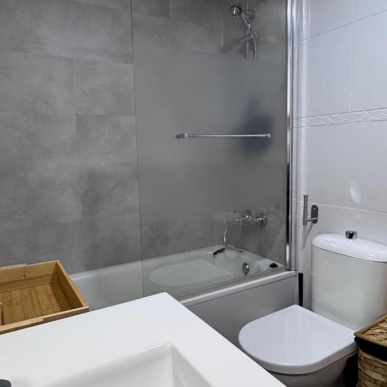Casa Sobrestany L’Estartit - Two-Bedroom House - 32
