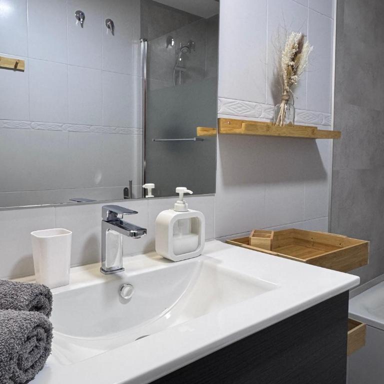 Casa Sobrestany L’Estartit - Two-Bedroom House - 33