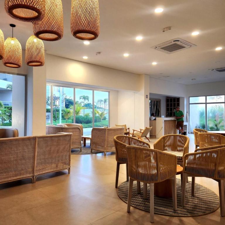 Con jacuzzi privado, laguna y Paddle board - Three-Bedroom Apartment - 9