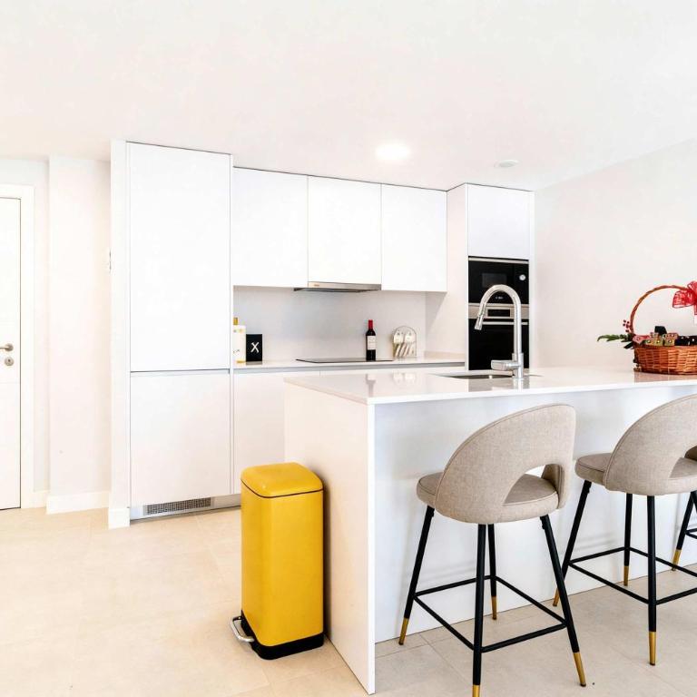 Bayside Luxury Steps from the Beach-Stylish apartment near beach pool & shops - Apartamento - 3