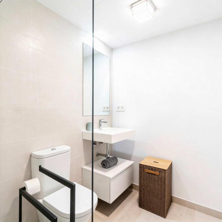 Bayside Luxury Steps from the Beach-Stylish apartment near beach pool & shops - Apartamento - 26