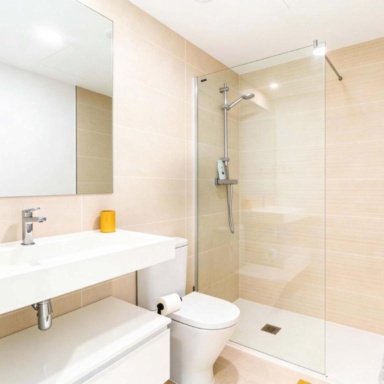 Bayside Luxury Steps from the Beach-Stylish apartment near beach pool & shops - Apartamento - 27