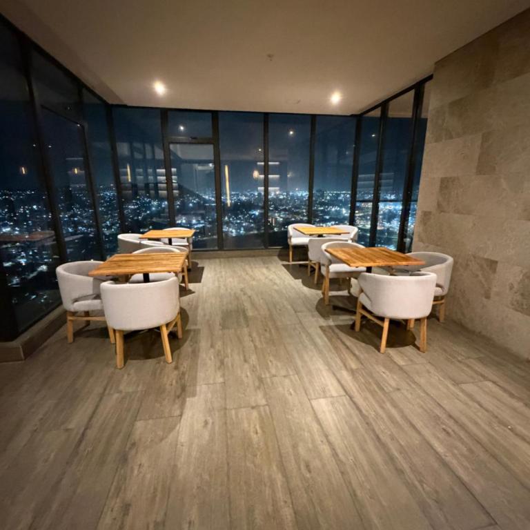 Murano Centro1 26floor,rooftop,infinity pool & views byIMZ - Two-Bedroom Apartment - 55