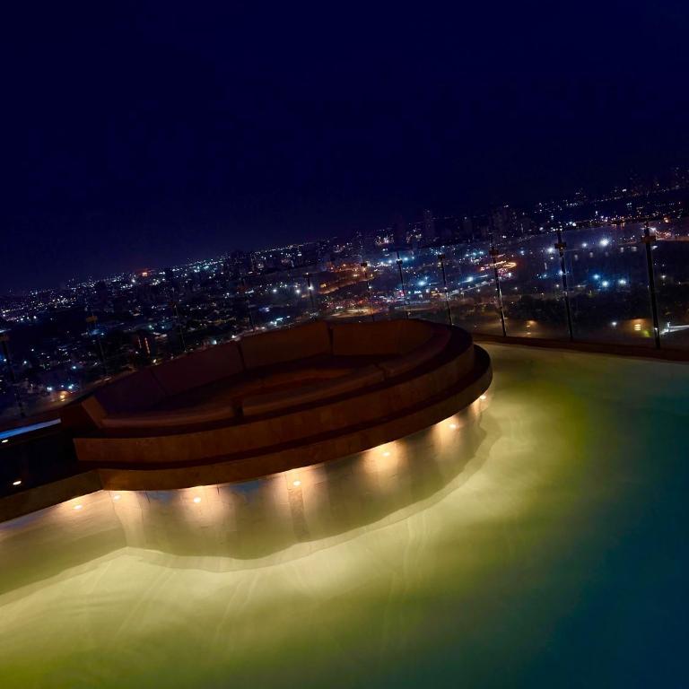 Murano Centro1 26floor,rooftop,infinity pool & views byIMZ - Two-Bedroom Apartment - 49