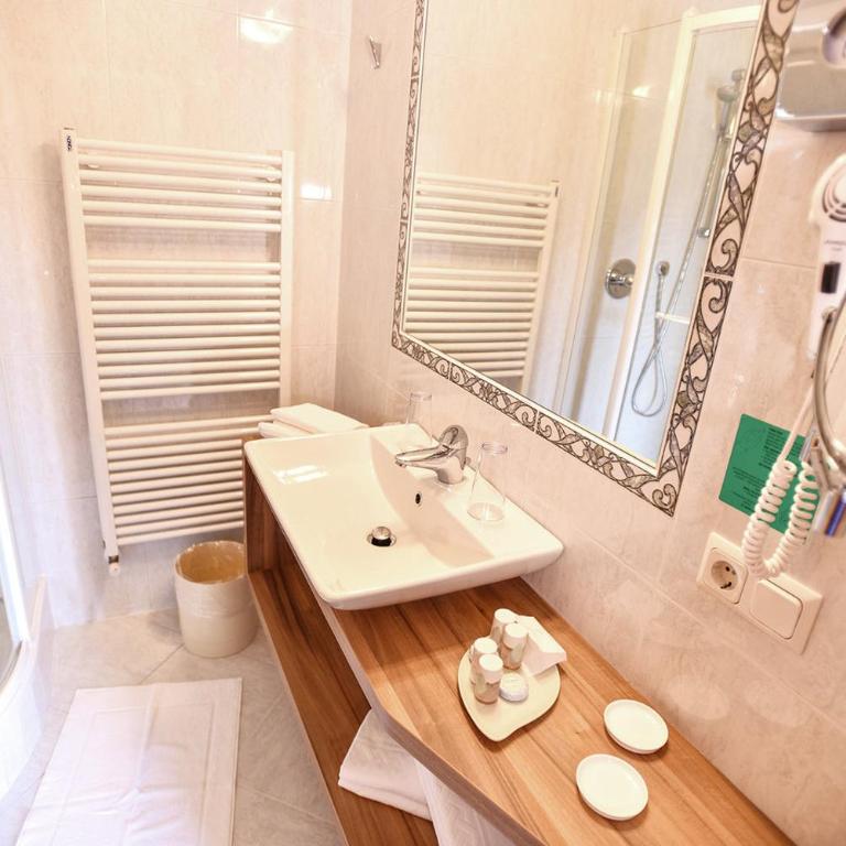 Seehotel Sparer - Camera Matrimoniale Deluxe - 4
