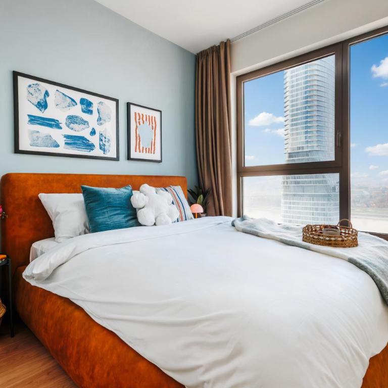 WF Sky Charm with Terraces & Billiard - Three-Bedroom Premium Apartment with Balcony - 19
