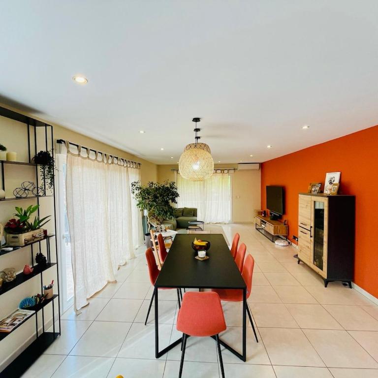 Villa Provençale 10 pers, Piscine Chauffée, Spa Jacuzzi, 20 min Cannes-Nice - Villa - 8