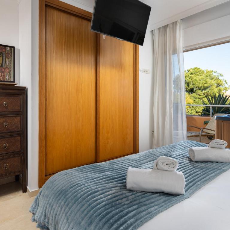 Malibu Mansions by the beach by ALFRESCO STAYS - Apartamento Deluxe de 2 dormitorios con vistas al jardín - 14
