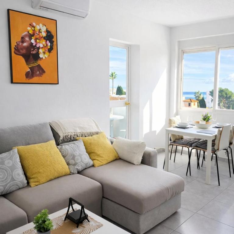 Moderno apartamento muy luminoso con vistas al mar - Apartamento de 2 dormitorios con vistas al mar - 1