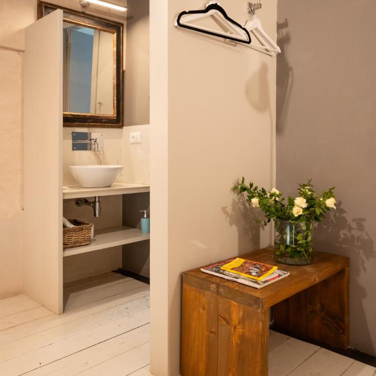 San Lorenzo Mezzanine - One-Bedroom Apartment - 18
