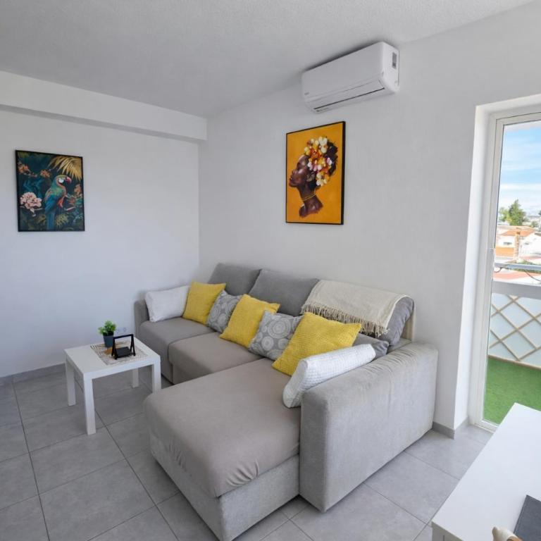 Moderno apartamento muy luminoso con vistas al mar - Apartamento de 2 dormitorios con vistas al mar - 11