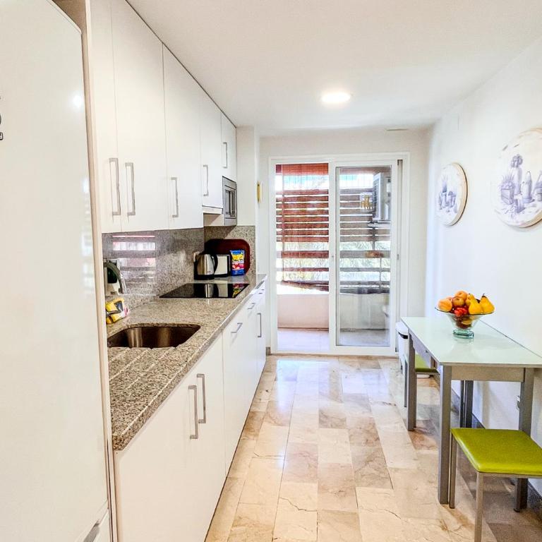 Spacious Two Bedroom Apartment in Marbella Centre - Apartamento de 2 dormitorios - 6