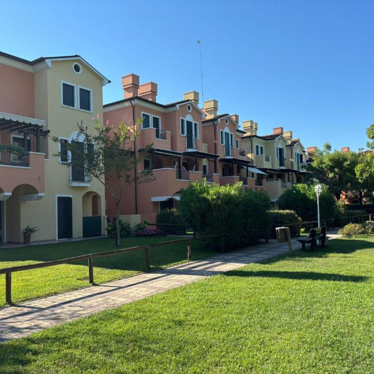 Seafront apartment with shared pool - Appartamento - 10