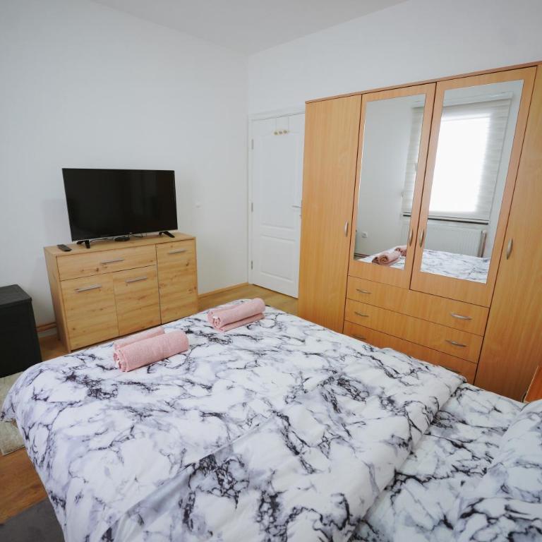 Vikendica Buco Zlatibor - Two-Bedroom House - 11