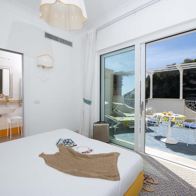 AMORE RENTALS - Villa Costa Incantata - Villa con Vista Mare - 60